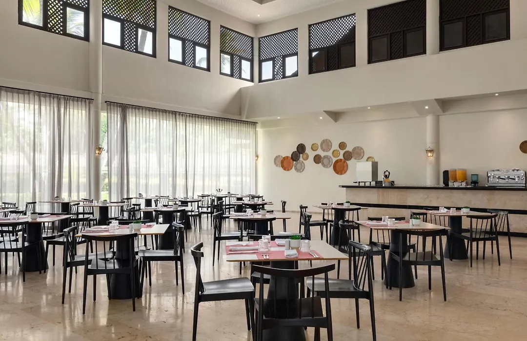 Grand Palladium Palace Resort Spa & Casino-1
